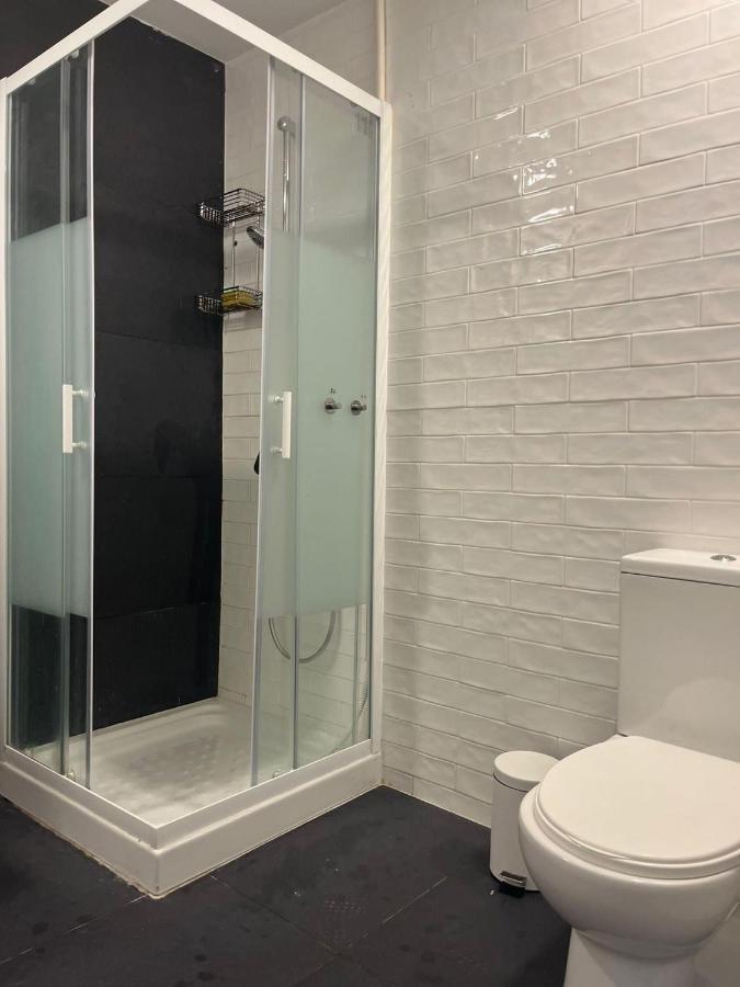 Zena Park Apartment โอดิเวลัส ภายนอก รูปภาพ