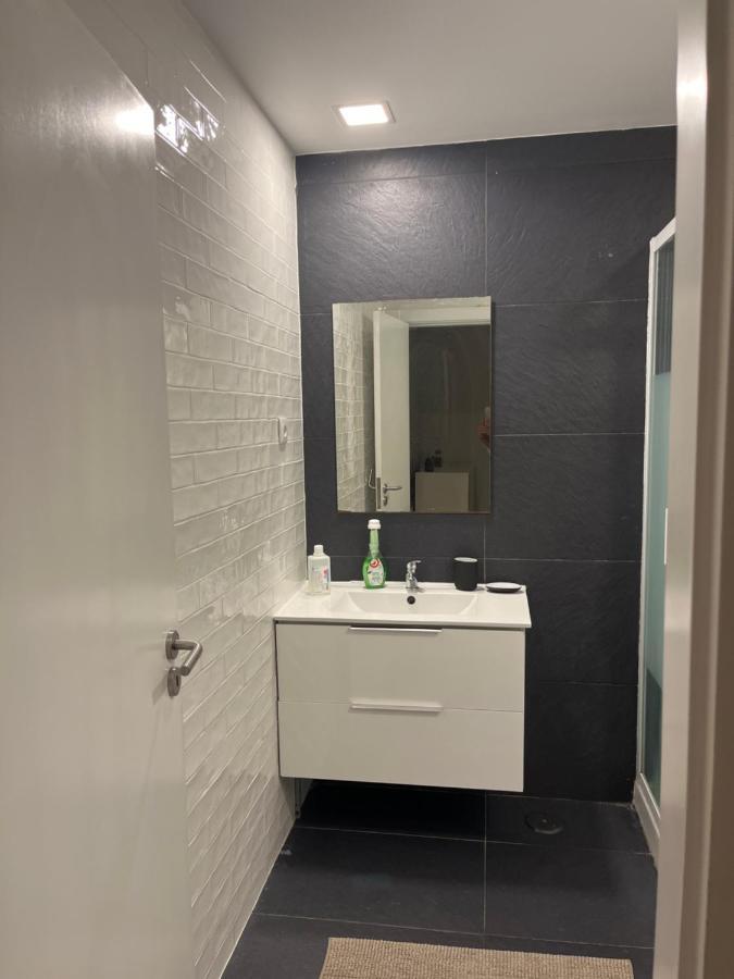 Zena Park Apartment โอดิเวลัส ภายนอก รูปภาพ