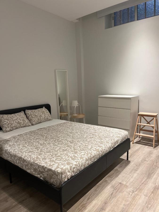 Zena Park Apartment โอดิเวลัส ภายนอก รูปภาพ